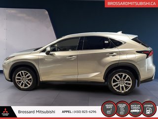 2018  NX 300h / TOIT OUVRANT / CUIR / NAVIGATION in Brossard, Quebec - 3 - w320h240px