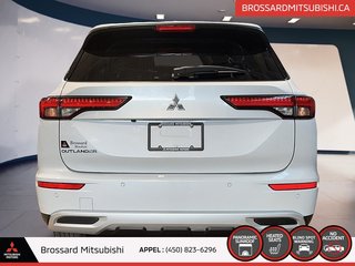 2023  Outlander SE S-AWC / TOIT PANO / HAYON ÉLECTRIQUE / CARPLAY in Brossard, Quebec - 3 - w320h240px