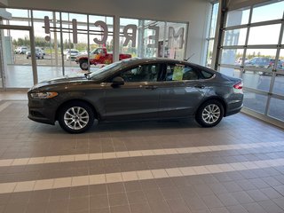 2016 Ford Fusion S in Amos, Quebec - 5 - w320h240px