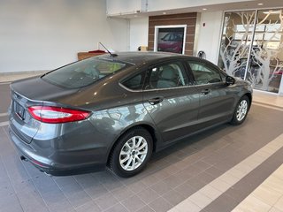 2016 Ford Fusion S in Amos, Quebec - 4 - w320h240px