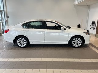 Honda Accord Sedan LX 2015 à Amos, Québec - 6 - w320h240px
