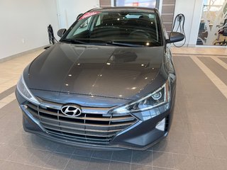 Hyundai Elantra Essential 2019 à Amos, Québec - 3 - w320h240px