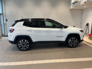 2022 Jeep Compass Limited in Amos, Quebec - 4 - w320h240px