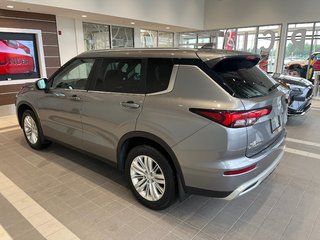 Mitsubishi Outlander SE 2023 à Amos, Québec - 4 - w320h240px
