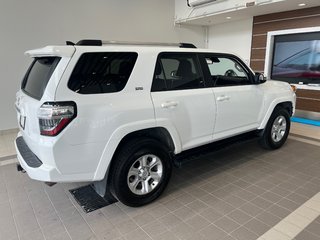Toyota 4Runner SR5 2023 à Amos, Québec - 3 - w320h240px