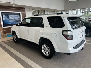 Toyota 4Runner SR5 2023 à Amos, Québec - 6 - w320h240px
