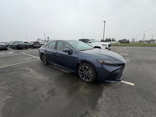 2026 Toyota Camry Hybrid XLE AWD in Amos, Quebec - 4 - w320h240px