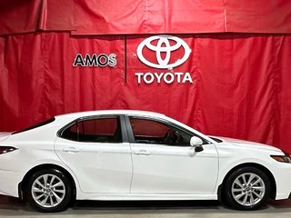2023  Camry * VERSION SE * AWD * in Amos, Quebec - 3 - w320h240px