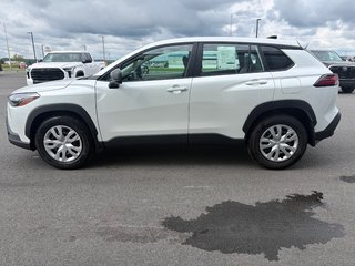 2026 Toyota Corolla Cross L AWD in Amos, Quebec - 2 - w320h240px