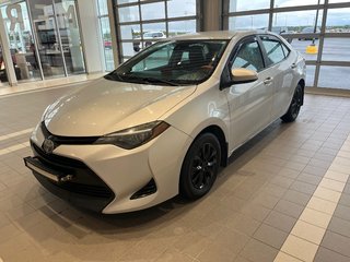 2018 Toyota Corolla CE in Amos, Quebec - 2 - w320h240px
