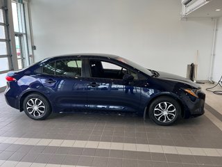 Toyota Corolla Hybrid 2020 à Amos, Québec - 2 - w320h240px