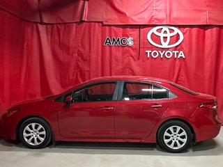 2021  Corolla * VERSION LE * in Amos, Quebec - 3 - w320h240px