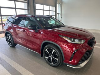 Toyota Highlander XSE 2021 à Amos, Québec - 2 - w320h240px
