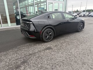 2027 Toyota Prius Plug-in Hybrid SE in Amos, Quebec - 5 - w320h240px