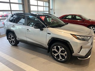 Toyota RAV4 Prime XSE 2023 à Amos, Québec - 2 - w320h240px