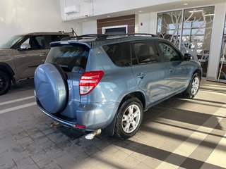 2012 Toyota RAV4 Base in Amos, Quebec - 5 - w320h240px