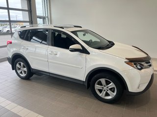 Toyota RAV4 XLE 2014 à Amos, Québec - 2 - w320h240px
