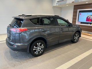 Toyota RAV4 LE 2016 à Amos, Québec - 2 - w320h240px