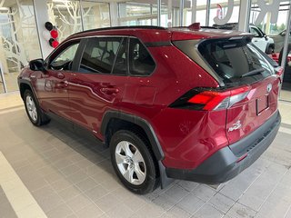 Toyota RAV4 Hybrid LE 2020 à Amos, Québec - 4 - w320h240px