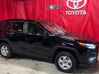 Toyota RAV4 XLE 2022 à Amos, Québec - 5 - w320h240px