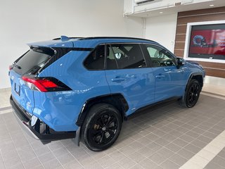 Toyota RAV4 Hybrid SE 2022 à Amos, Québec - 2 - w320h240px