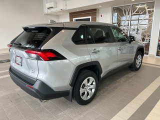 2022 Toyota RAV4 LE in Amos, Quebec - 3 - w320h240px