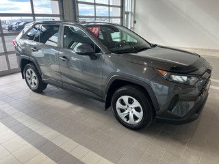 2023 Toyota RAV4 LE in Amos, Quebec - 4 - w320h240px