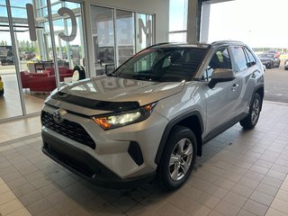 Toyota RAV4 Hybrid LE 2025 à Amos, Québec - 3 - w320h240px