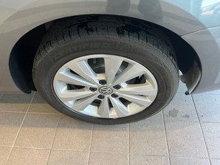 2017 Volkswagen Golf SportWagen S in Amos, Quebec - 6 - w320h240px