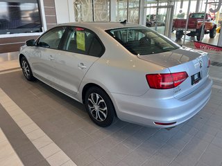 Volkswagen Jetta Sedan  2015 à Amos, Québec - 3 - w320h240px