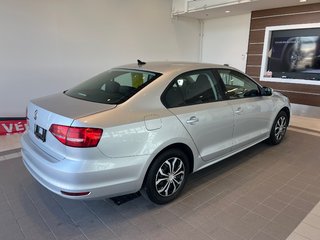 Volkswagen Jetta Sedan  2015 à Amos, Québec - 2 - w320h240px
