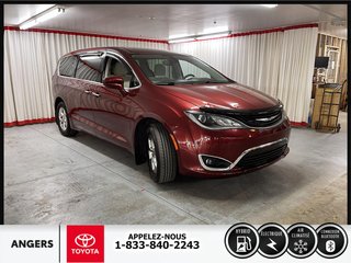 2019  Pacifica Hybrid Touring Plus in Saint-Hyacinthe, Quebec - 3 - w320h240px