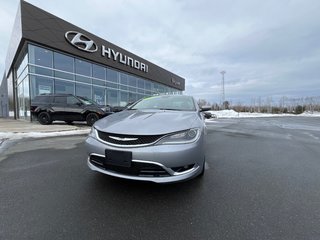 2016 Chrysler 200 C in Bathurst, New Brunswick - 3 - w320h240px