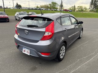 Hyundai Accent GL 2015 à Bathurst, Nouveau-Brunswick - 6 - w320h240px
