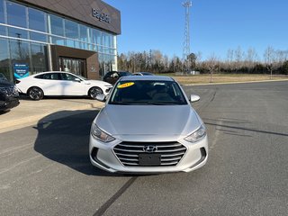 Hyundai Elantra LE 2017 à Bathurst, Nouveau-Brunswick - 2 - w320h240px