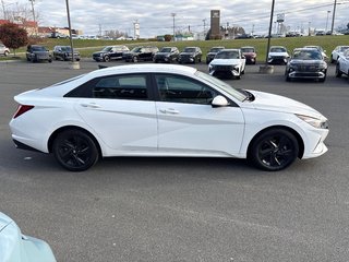 2022 Hyundai Elantra Preferred in Bathurst, New Brunswick - 4 - w320h240px