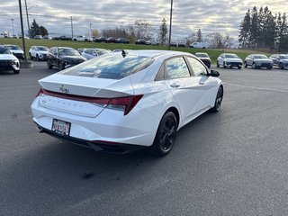 2022 Hyundai Elantra Preferred in Bathurst, New Brunswick - 5 - w320h240px