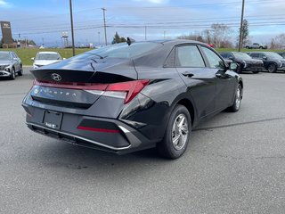 Elantra Essential IVT 2025 à Bathurst, Nouveau-Brunswick - 5 - w320h240px