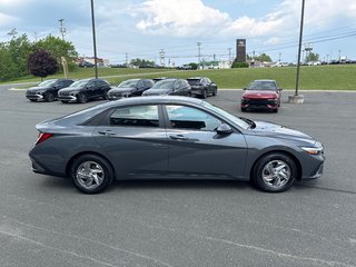 Hyundai Elantra Essential IVT 2025 à Bathurst, Nouveau-Brunswick - 5 - w320h240px
