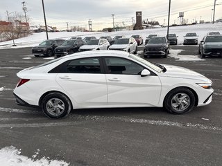 2026 Hyundai Elantra Essential IVT in Bathurst, New Brunswick - 3 - w320h240px
