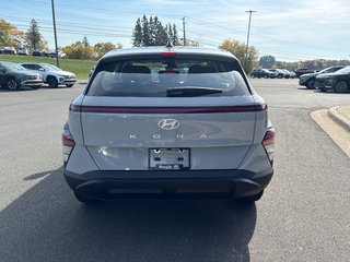 Hyundai Kona 2.0L Essential FWD 2026 à Bathurst, Nouveau-Brunswick - 5 - w320h240px