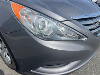 Hyundai Sonata GL 2012 à Bathurst, Nouveau-Brunswick - 4 - w320h240px