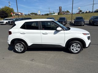 2025 Hyundai Venue Essential IVT in Bathurst, New Brunswick - 4 - w320h240px