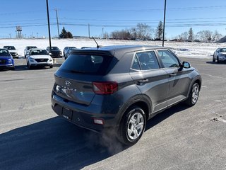 Hyundai Venue Essential IVT 2026 à Bathurst, Nouveau-Brunswick - 5 - w320h240px