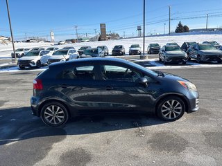 2017 Kia Rio in Bathurst, New Brunswick - 4 - w320h240px
