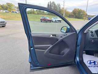 2017 Volkswagen Tiguan Wolfsburg Edition in Bathurst, New Brunswick - 6 - w320h240px