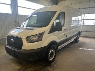 2021 Ford Cargo T-250 PA toit moyen 130 po PNBV de 9 070 lb in Boucherville, Quebec - 4 - w320h240px