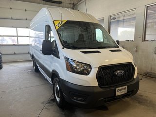 2021 Ford Cargo T-250 EL PA toit surélevé 148 po PNBV de 9 070 lb in Boucherville, Quebec - 4 - w320h240px