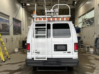 2012 Ford E-350 Super renforcé commercial in Boucherville, Quebec - 6 - w320h240px