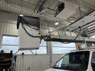 2012 Ford E-350 Super renforcé commercial in Boucherville, Quebec - 3 - w320h240px